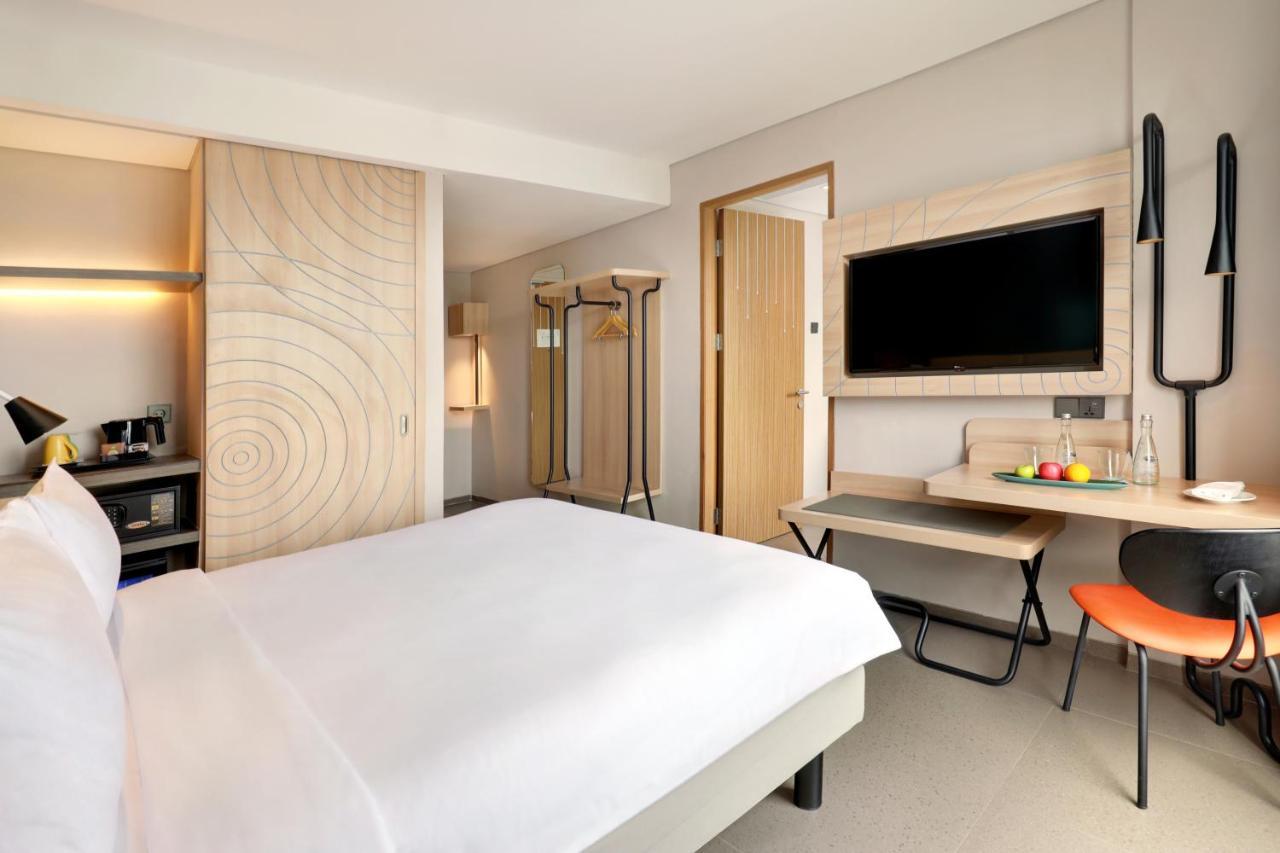 Отель Ibis Styles Bogor Pajajaran Экстерьер фото